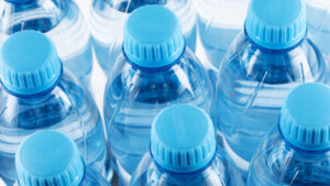 plastik sisede satilan sularin son kullanim tarihi var mi var ama H8iu1em4.jpg